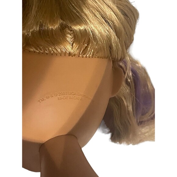 Bratz TWISTY STYLE STYLING HEAD YASMIN DOLL  FUNKY FASHION MAKEOVER 2002 - Picture 3 of 14